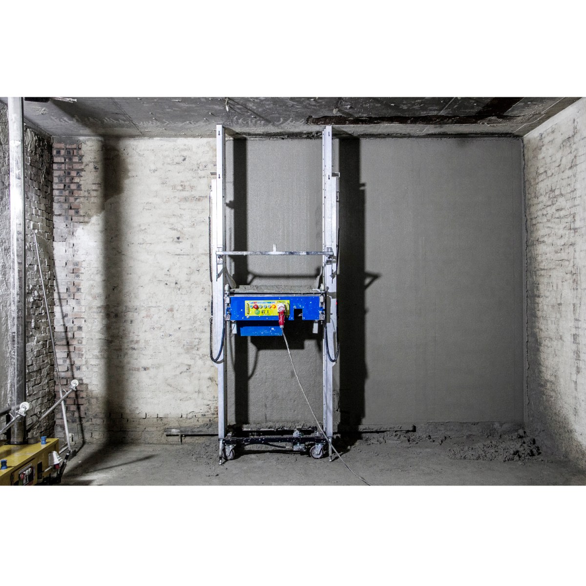 High wall or lack workers solution — Automatic plastering&nbsp;machine